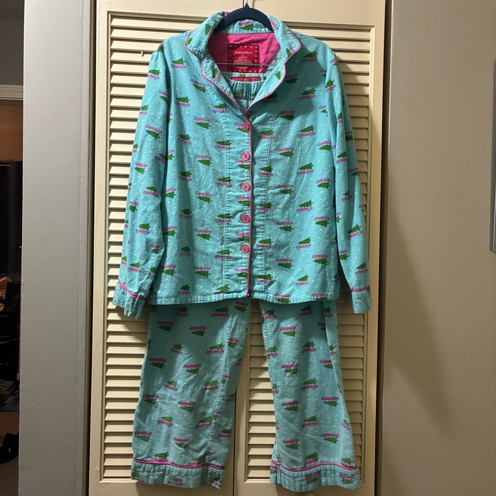 Xhilaration Pajama Set - Christmas Tree Teal with Pink Buttons